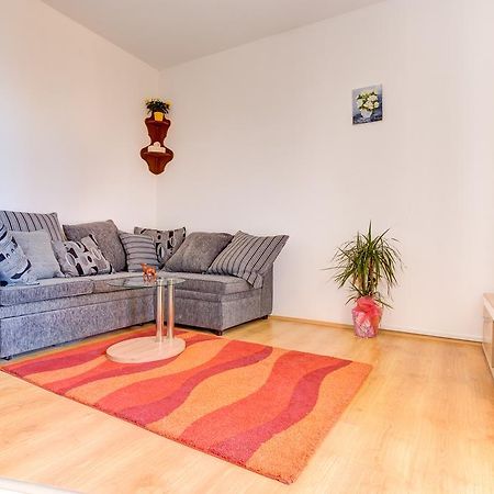 Apartment Ema Подстрана Номер фото
