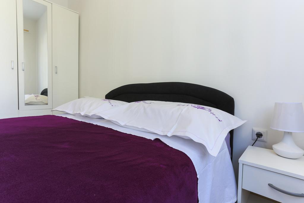 Apartment Ema Подстрана Номер фото