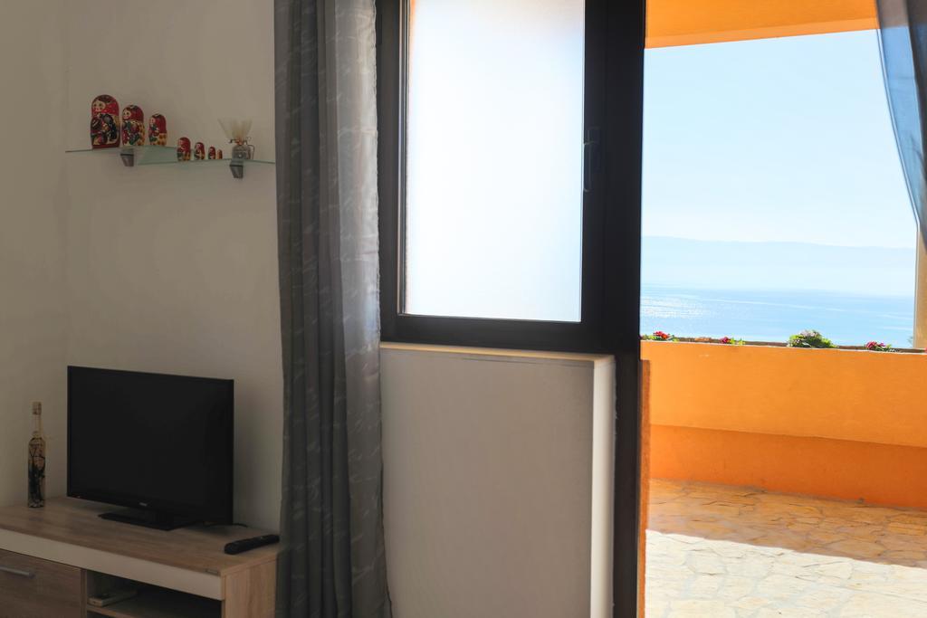 Apartment Ema Подстрана Номер фото