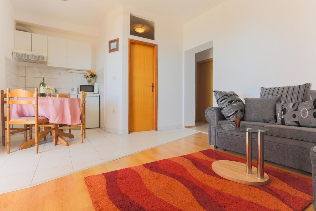 Apartment Ema Подстрана Номер фото