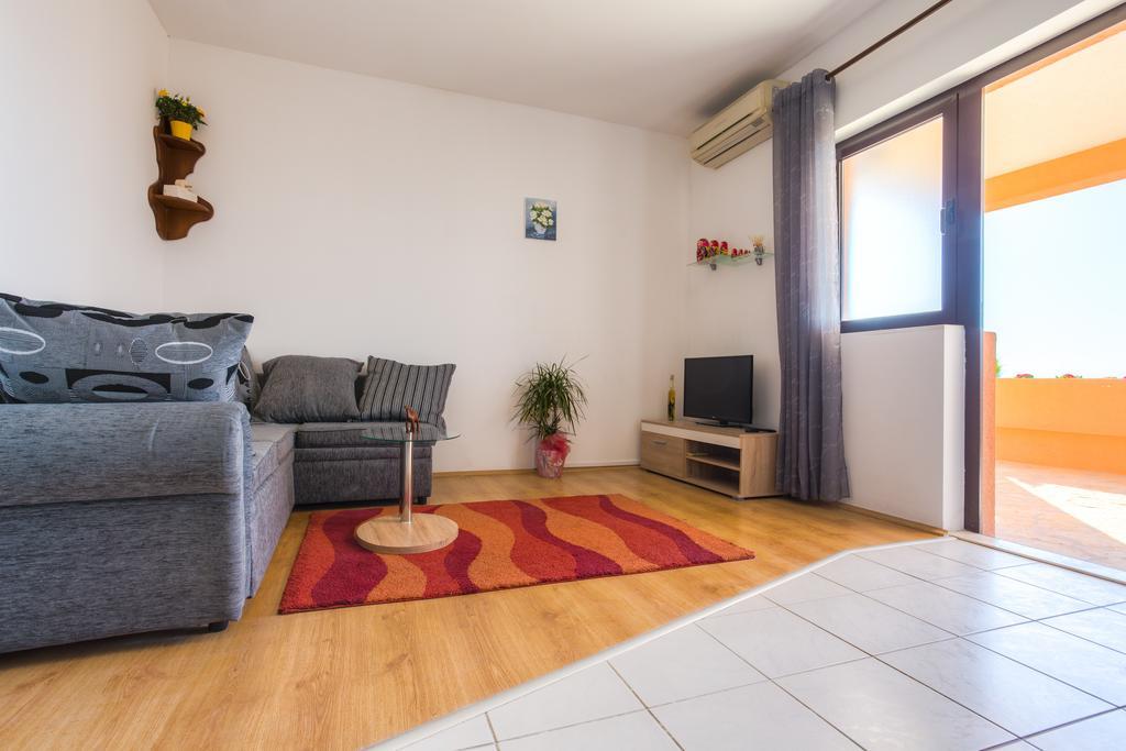 Apartment Ema Подстрана Номер фото
